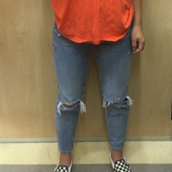 Zara Mom Jeans with Knee Rips - Picture 4 of 4